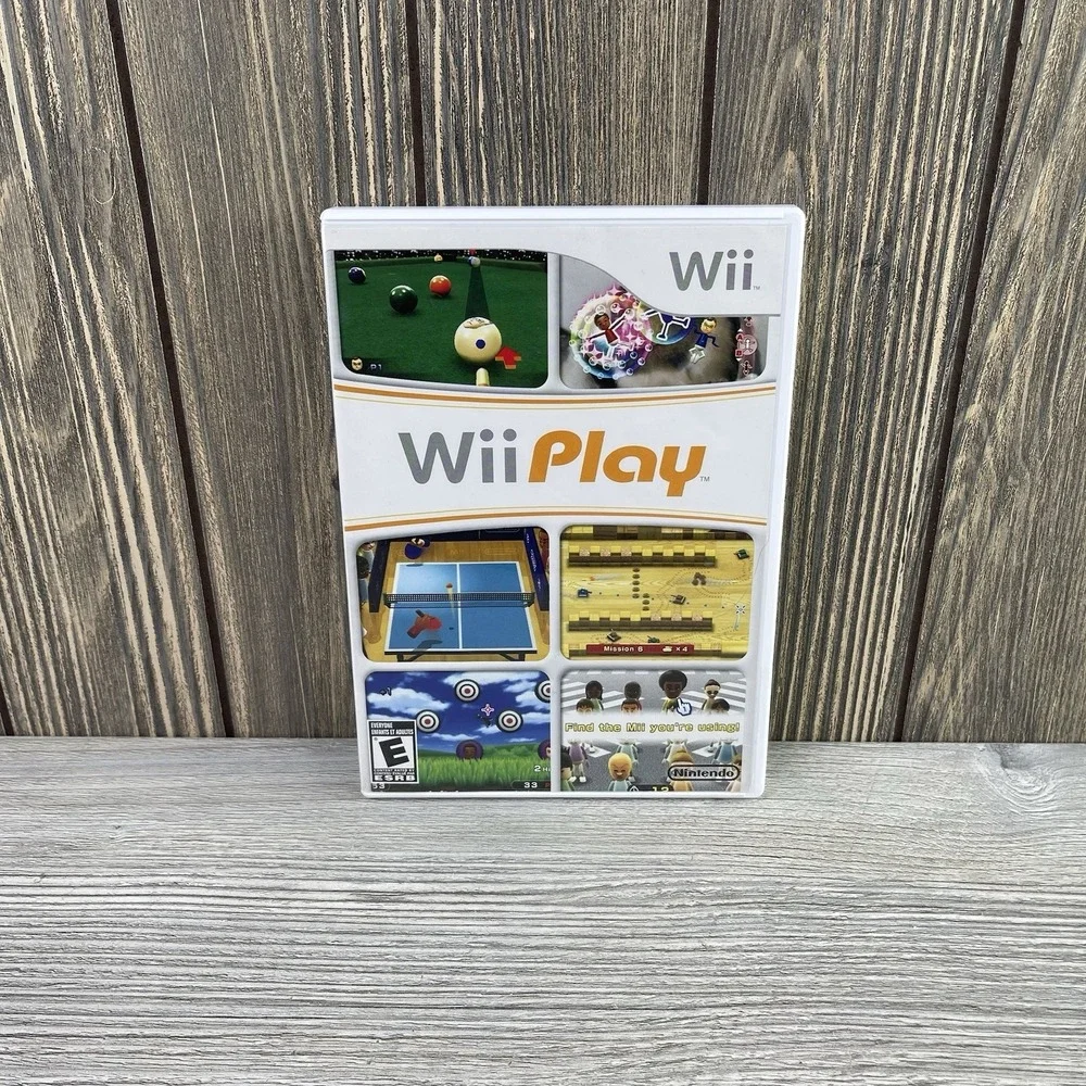 Wii Play Nintendo Game Disc, Case and Manual!  Tested Working